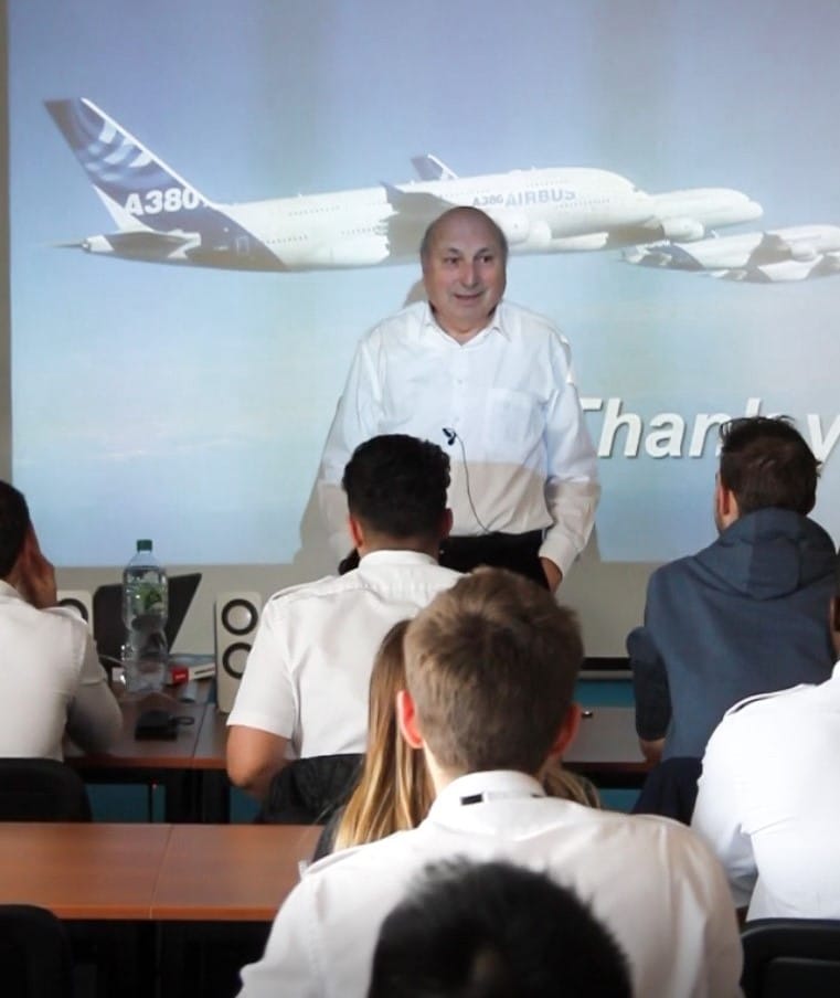 Conférence de Claude Lelaie sur les essais en vol de l'A380