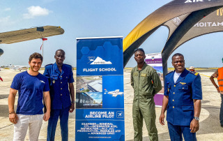 Visite d'Aeropyrenees lors de l'inauguration du nouveau centre de formation pilote de ligne à Thiès, au Sénégal